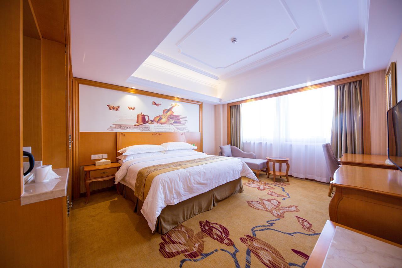 Hotel Vienna International 4*